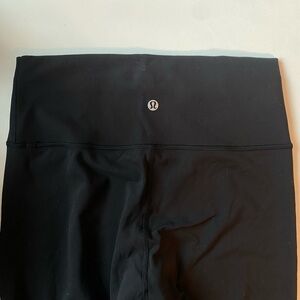 Lululemon size 8 leggings. Great condition- only worn a few times